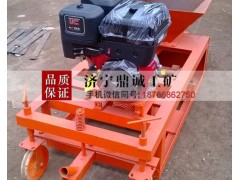 郴州一次成型混凝土拦水带成型机 道路两边柴油梯形拦水带摊铺机
