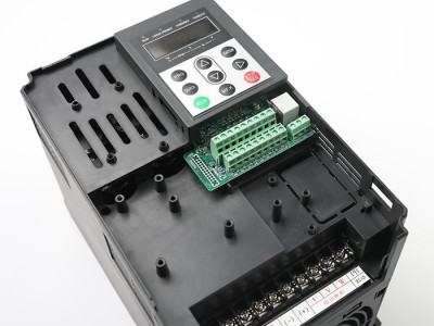 信立成变频器185KW数控机床380V变频器调速器风机水泵通用电机