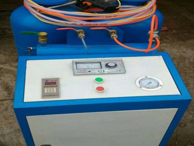 箱式聚氨酯发泡机     低压水箱保温浇注机   小型环保包装设备