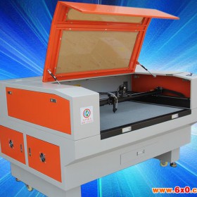 广东纺织设备机器：恒好双头激光切割机裁床，更快更好更省！