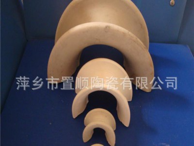 陶瓷矩鞍环散堆化工填料（英特洛克