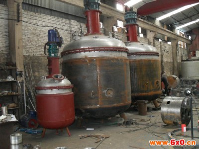2000L不锈钢电加热反应釜，蒸汽加热