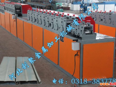 长期定做金属成型设备 钢制防火复合帘片成型机 防火滑道成型机 金属成型设备