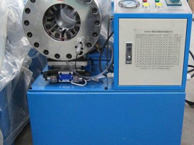 祥德工程建筑机械    钢管扣压机