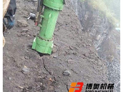 博奥矿山矿石静态爆破大型开采的设