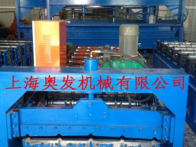 彩钢瓦压瓦机、墙面板生产机械设备