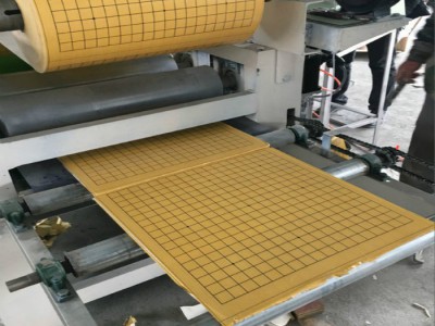 宏远专业制造 门业板式木工机械PVC