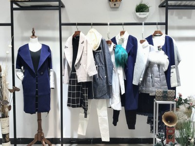 来尔佳昵专卖店折扣服装 反季服装 
