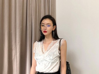 柳如丝成都品牌尾货服装批发 品牌折扣女装排行榜寻找服装厂的尾单货常熟服装尾货批发 品牌女装批发dlad女装尾货寻找服装厂