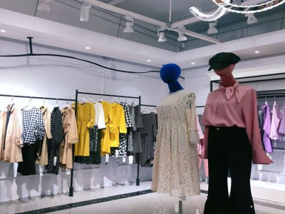 都市密码东菀服装尾货批发市场女装批发寻找工厂服装尾货