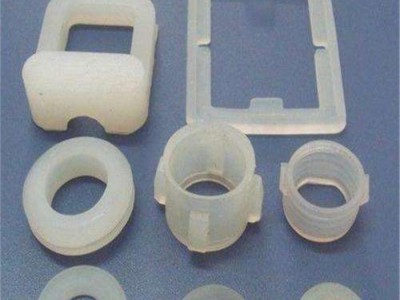 丁苯橡胶制品  带孔橡胶垫 橡胶制品