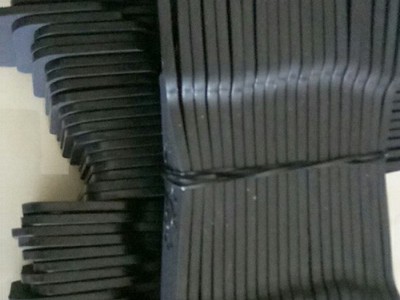 【厂家直销】橡胶背带  橡胶背带价