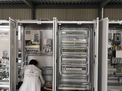 宏基工控 变频器电气柜 起重机电气控制柜厂家供应现货