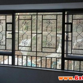 铝窗花镂空雕花铝花家居装饰中式风格。