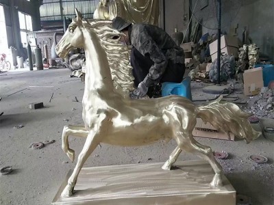 卫恒铜雕制作厂家定做大型家居铜牛摆件  公司桌面摆件
