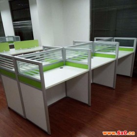 室内办公桌,带隔断的办公桌 境成办公桌椅