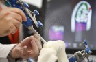日本近畿大学引进膝关节手术机器人     开创日本先河