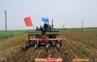 滨州市农机所自主研发的“2BMMD-4苗带清整型夏棉精量免耕播种机”顺利通过性能检测