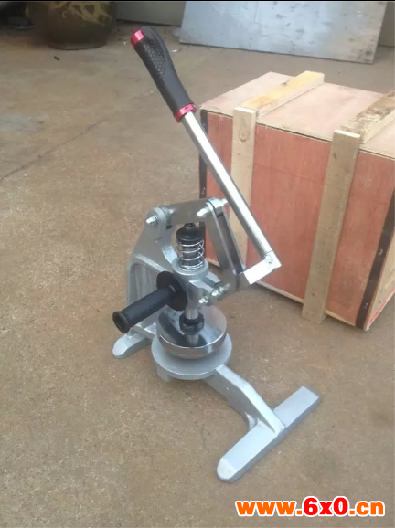 手压式取样器