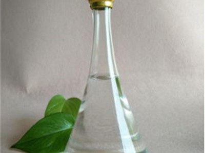 透明饮料玻璃瓶手工吹制矿泉水瓶子