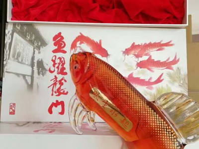 大鱼造型玻璃白酒瓶子吹制手工玻璃