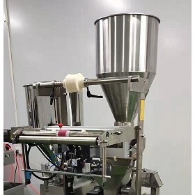 内蒙古包头鑫朋宇液体自动包装机|鲜牛奶包装机|酱油醋包装机