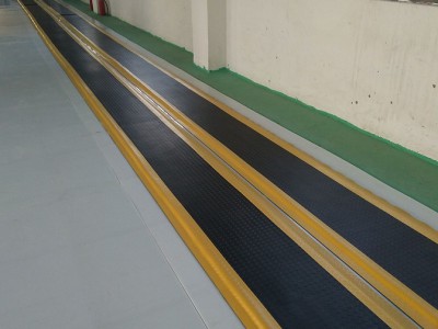 走廊用防滑垫,双层防静电防疲劳脚垫，车间防静电桌垫