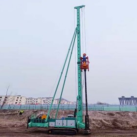 江西长螺旋钻机~鼎峰工程供应18米长螺旋钻机