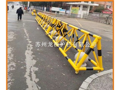延安学校医院单位门口防冲撞护栏规格 M型防撞护栏 龙桥