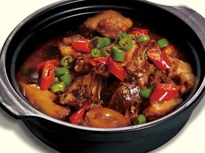 黄焖鸡加盟费多少钱「致新餐饮管理