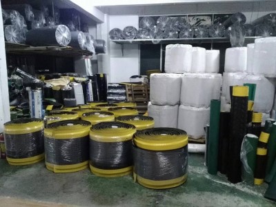 广东脚踏垫，黑底黄边防疲劳垫，缓