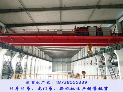 双梁桥式起重机如何避免突然加速或