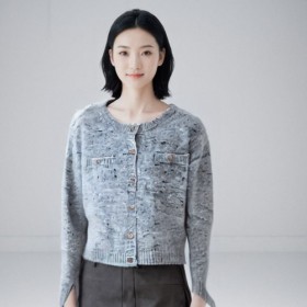 温碧霞自创IRENENA服装小香风毛衣开衫女气质短款外套