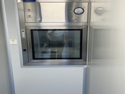 安装质量对传递窗使用的影响