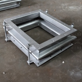 金属法兰方口补偿器a：抗疲劳设计与振动工况下的维护策略